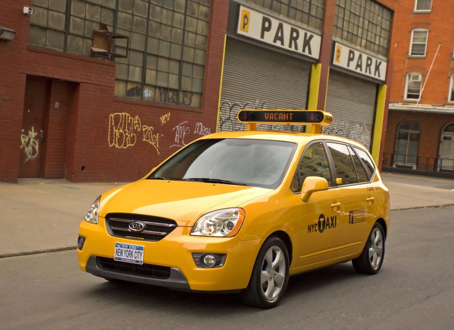  Kia Rondo Taxi 2007 года  (фото 38 из 45)